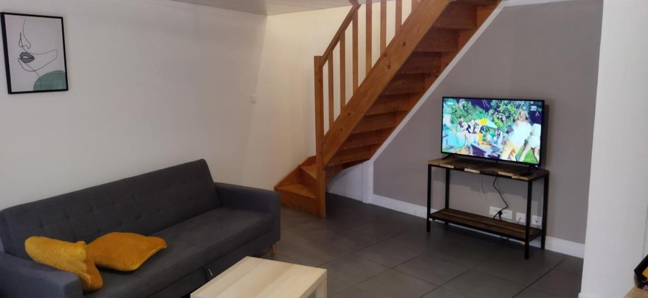 Appartement En Duplex A Hebuterne, Avec Lave Linge Bagian luar foto