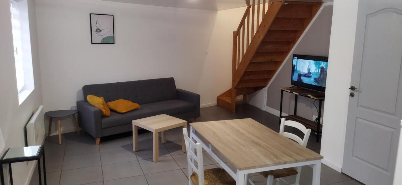 Appartement En Duplex A Hebuterne, Avec Lave Linge Bagian luar foto
